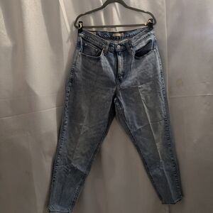 Levi's Woman's Premium Denim 80s Mom Jeans